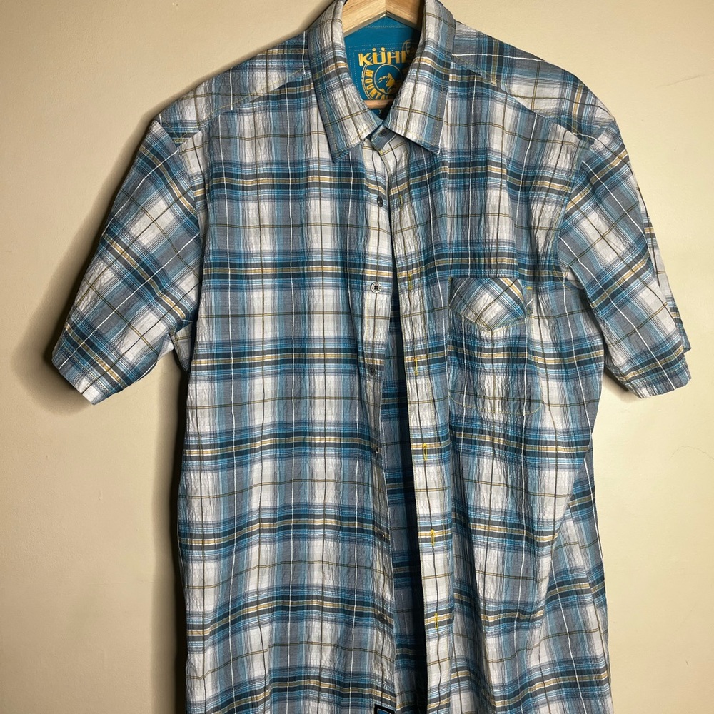 Kuhl short sleeve button down shirt men’s size XL blue